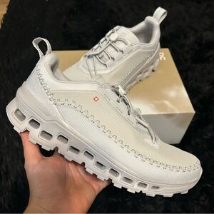 ON CLOUDAWAY gray hiking athletic training shoes sneakers women’s 8 new